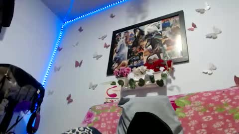 Snapshot of costahotxxx chatting on 02.25.26 sofiabigcock69 online show from 02.25.26