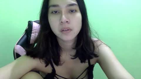 Snapshot of cottoncandygirl9898 chatting on 04.24.26 Liz Gwyneth Charlota online show from 04.24.26