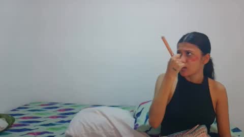 Snapshot of couple777sexy chatting on 09.29.25 Andri online show from 09.29.25