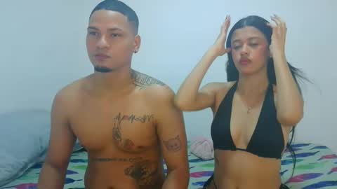 Snapshot of couple777sexy chatting on 10.10.25 Andri online show from 10.10.25
