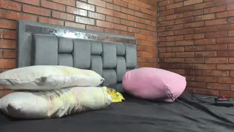 Andrea and Scott online show from 09.12.25