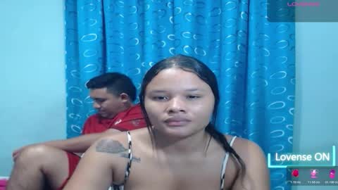 Snapshot of couple_sexy8 chatting on 03.22.26 SOPHIE Y CAMILO online show from 03.22.26