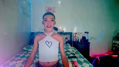 Snapshot of couple_sweet1016 chatting on 10.30.25 ALEXA KIM online show from 10.30.25