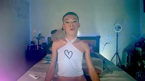 Snapshot of couple_sweet1016 chatting on 12.03.25 ALEXA KIM online show from 12.03.25