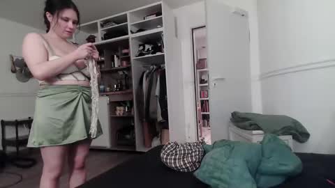 coupleforyou23 online show from 12.17.24