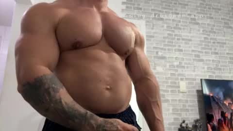 couplemuscle40 online show from 04.14.26