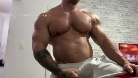 Snapshot of couplemuscle40 chatting on 07.13.26 couplemuscle40 online show from 07.13.26