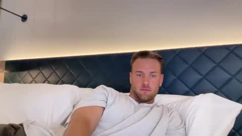 Courtney online show from 03.08.25