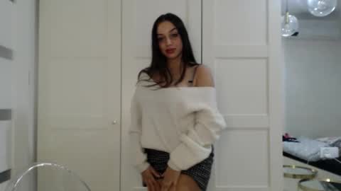 Courtney online show from 10.28.25