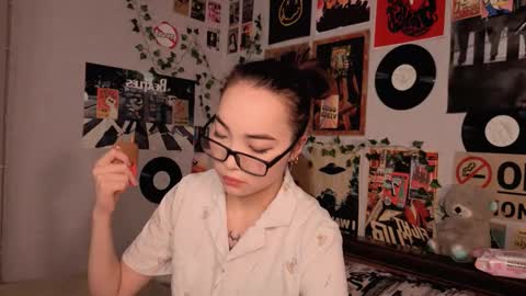 Yuna online show from 11.30.25