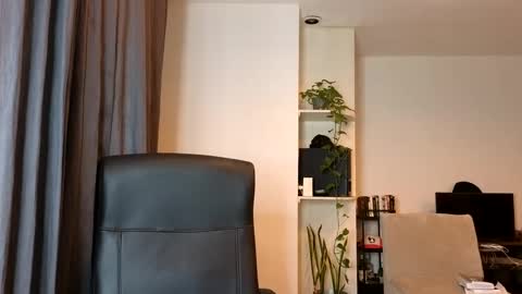 Snapshot of cowboylean chatting on 02.04.25 cbl online show from 02.04.25