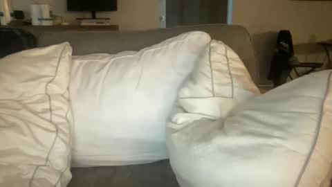 coyotecock9 online show from 12.15.25