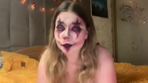 Elise online show from 10.31.25