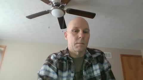 Snapshot of craven5 chatting on 01.15.25 craven5 online show from 01.15.25