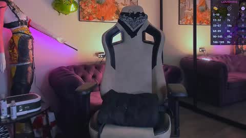    online show from 01.12.25