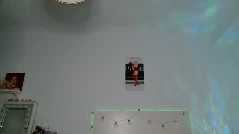 Snapshot of crazy_sweetie chatting on 10.23.25 crazy sweetie online show from 10.23.25