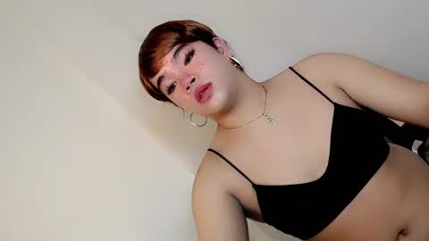 Snapshot of crazy_vixen chatting on 12.10.24 Hot Ayisha online show from 12.10.24