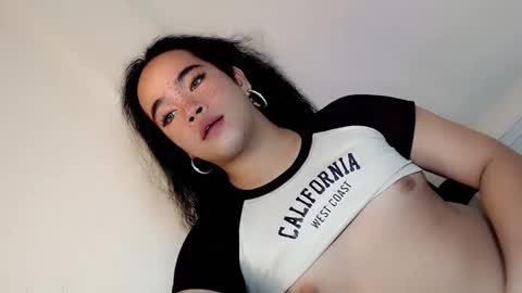 Snapshot of crazy_vixen chatting on 01.04.25 Hot Ayisha online show from 01.04.25
