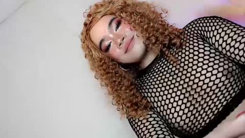 Snapshot of crazy_vixen chatting on 02.20.25 Hot Ayisha online show from 02.20.25