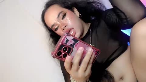 Snapshot of crazy_vixen chatting on 02.25.25 Hot Ayisha online show from 02.25.25
