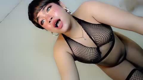 Snapshot of crazy_vixen chatting on 03.09.25 Hot Ayisha online show from 03.09.25