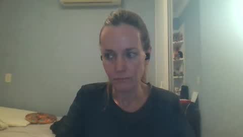 Anny online show from 09.18.25