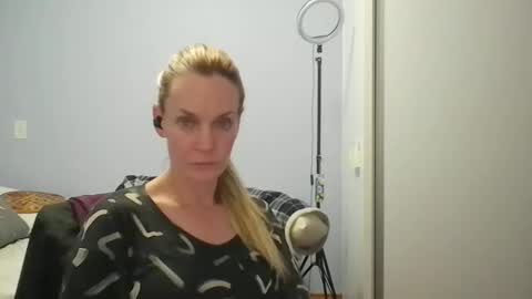 Snapshot of crazyanny chatting on 04.03.26 Anny online show from 04.03.26