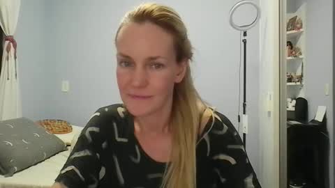 Snapshot of crazyanny chatting on 04.07.26 Anny online show from 04.07.26