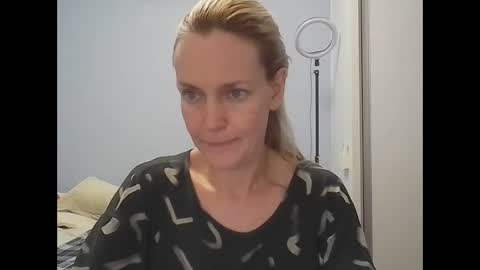 Snapshot of crazyanny chatting on 04.09.26 Anny online show from 04.09.26