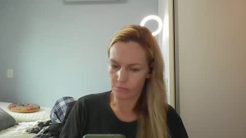 Snapshot of crazyanny chatting on 04.09.26 Anny online show from 04.09.26