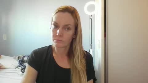 Snapshot of crazyanny chatting on 04.13.26 Anny online show from 04.13.26