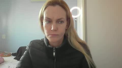 Snapshot of crazyanny chatting on 05.14.26 Anny online show from 05.14.26