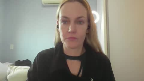 Snapshot of crazyanny chatting on 05.28.26 Anny online show from 05.28.26