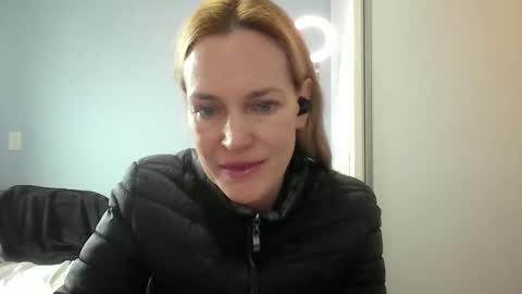Snapshot of crazyanny chatting on 05.29.26 Anny online show from 05.29.26