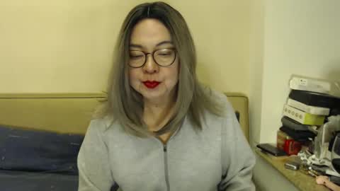 Snapshot of crazychika chatting on 12.13.24 Kelly   online show from 12.13.24