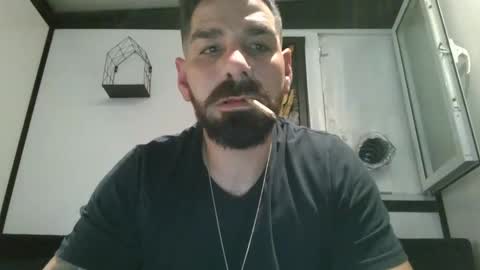 Snapshot of crazycouple1011 chatting on 01.10.25 funcouple online show from 01.10.25