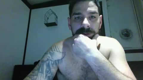 Snapshot of crazycouple1011 chatting on 02.09.25 funcouple online show from 02.09.25