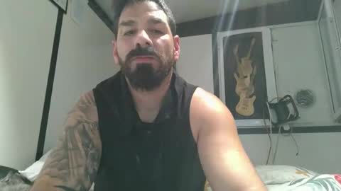 Snapshot of crazycouple1011 chatting on 10.08.25 funcouple online show from 10.08.25