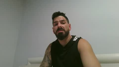 Snapshot of crazycouple1011 chatting on 11.14.25 funcouple online show from 11.14.25