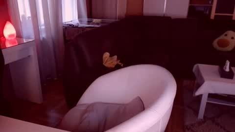 Snapshot of crazydollelf chatting on 11.02.25 Camille online show from 11.02.25