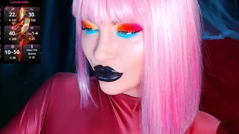 Snapshot of crazypinkyball chatting on 03.11.25 Roxy online show from 03.11.25