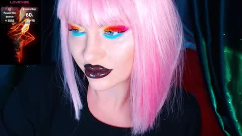 Snapshot of crazypinkyball chatting on 03.11.25 Roxy online show from 03.11.25