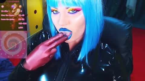 Snapshot of crazypinkyball chatting on 10.22.25 Roxy online show from 10.22.25