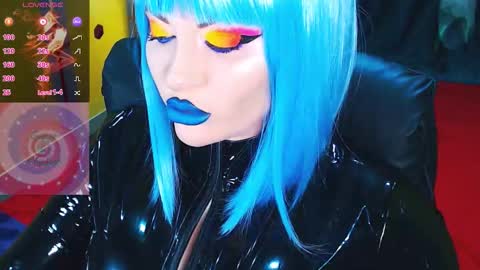 Snapshot of crazypinkyball chatting on 10.25.25 Roxy online show from 10.25.25