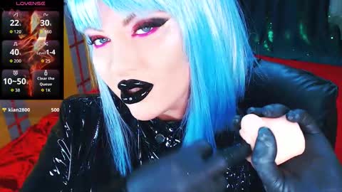 Roxy online show from 02.04.26