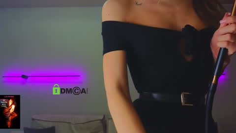 Snapshot of crazzy_cherry chatting on 12.05.25 crazzy cherry online show from 12.05.25