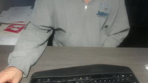 Creamormilk online show from 11.17.25