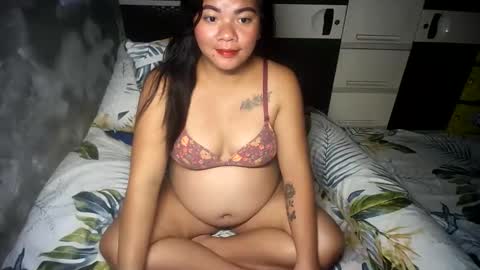 Snapshot of creamy_cunt4uxx chatting on 02.25.26 my pussy always wet online show from 02.25.26