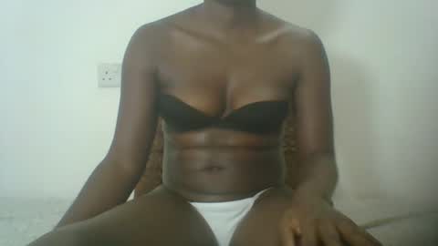 Snapshot of creamypussy15 chatting on 02.04.25 MARY online show from 02.04.25