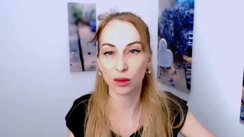 Snapshot of create_your_own_sun chatting on 09.09.25 Lera online show from 09.09.25